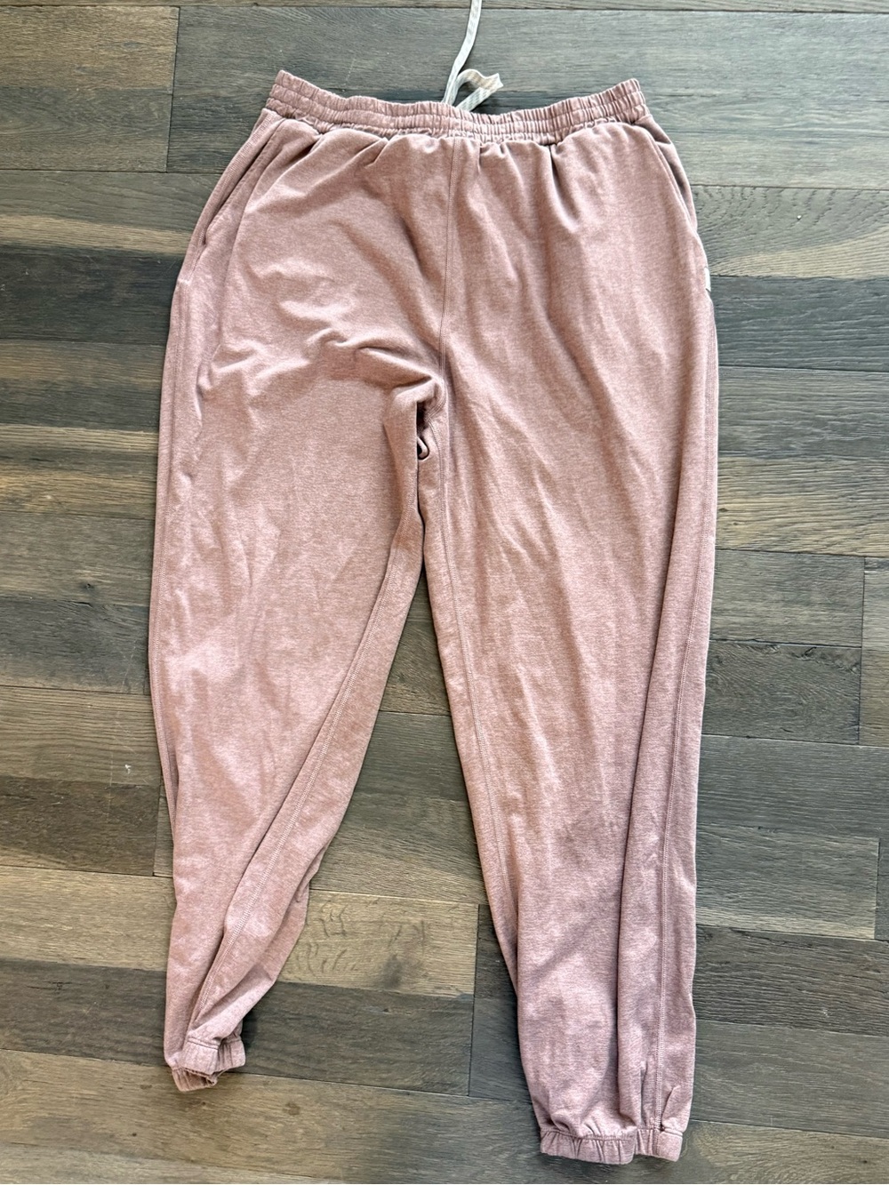 Vuori Dusty Rose Joggers
